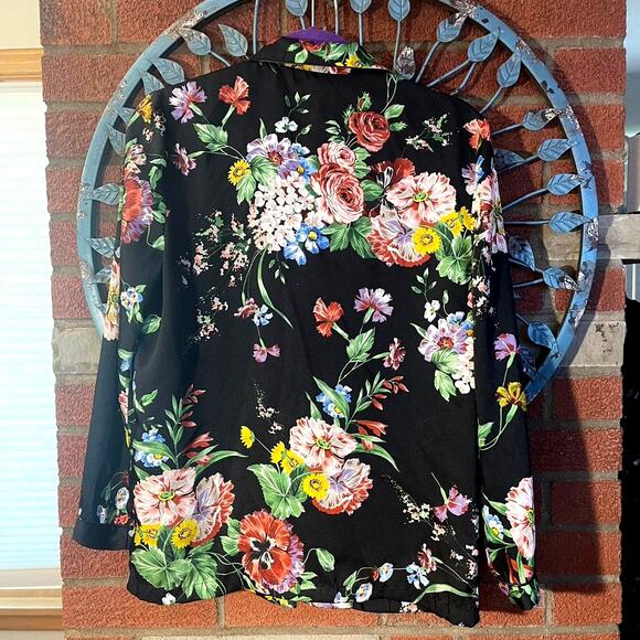 Zara Womans Blouse, Size S, PJ Top, Feels Like Silk, Black w/ Flowers, Button Up - Picture 4 of 4